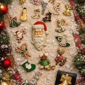 Festive Christmas Brooch Set